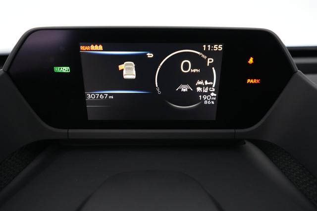 2023 Subaru Solterra — photo 5 of 18