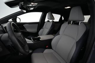 2023 Subaru Solterra — photo 3 of 18