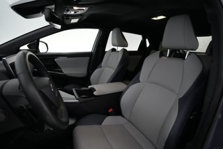 2023 Subaru Solterra — photo 3 of 18