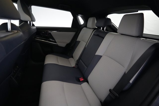 2023 Subaru Solterra — photo 17 of 18