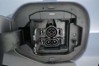 2023 Subaru Solterra — photo 8 of 18