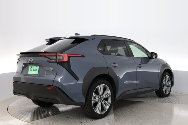 2023 Subaru Solterra — photo 2 of 18