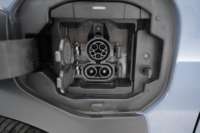 2023 Subaru Solterra — photo 8 of 22
