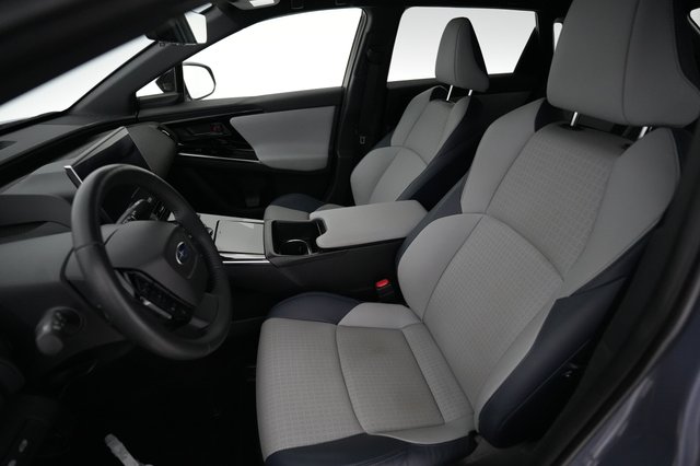 2023 Subaru Solterra — photo 3 of 22