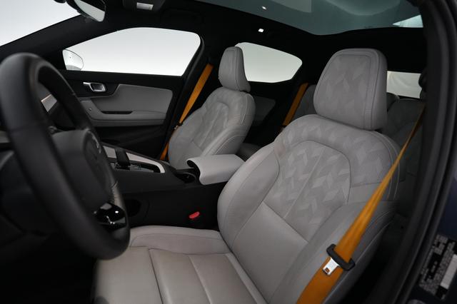 2023 Polestar 2 — photo 3 of 24