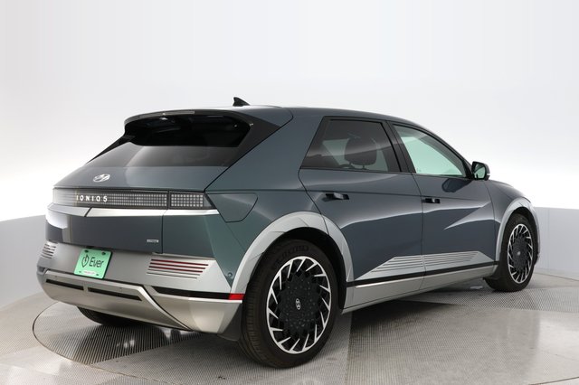 2024 Hyundai IONIQ 5 — photo 2 of 21