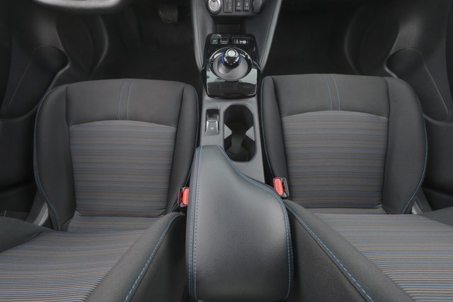 2024 Nissan LEAF — photo 19 of 20