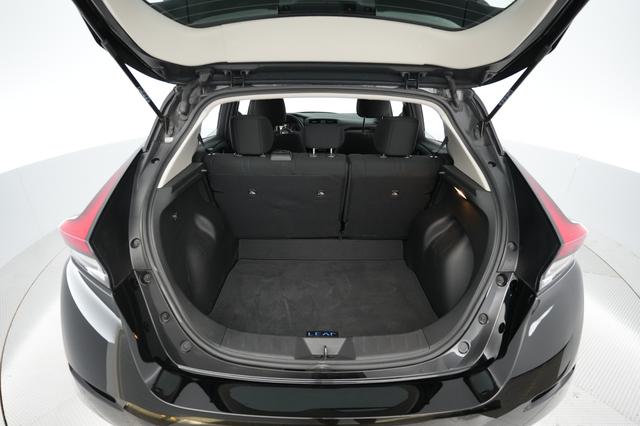 2024 Nissan LEAF — photo 6 of 20