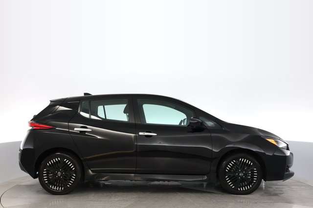 2024 Nissan LEAF — photo 10 of 20