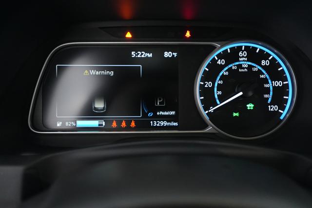2024 Nissan LEAF — photo 5 of 20