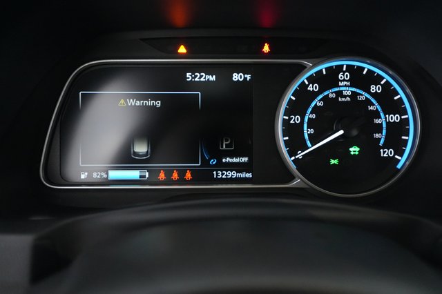 2024 Nissan LEAF — photo 5 of 20