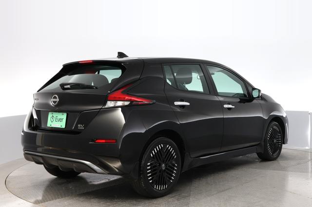 2024 Nissan LEAF — photo 2 of 20