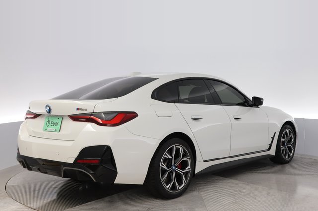 2024 BMW i4 — photo 2 of 24