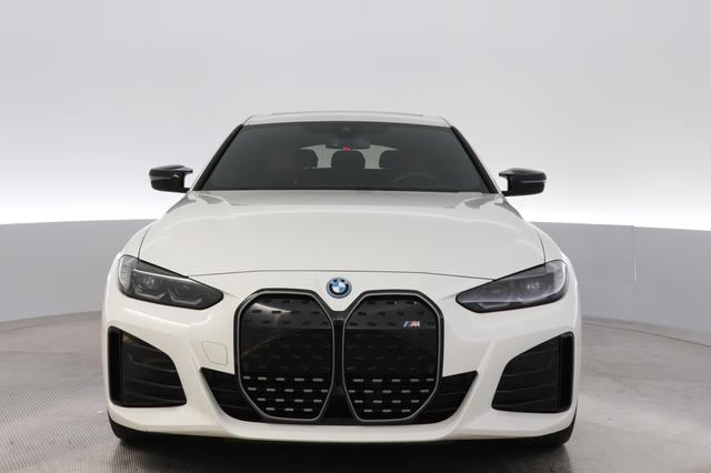 2024 BMW i4 — photo 9 of 24