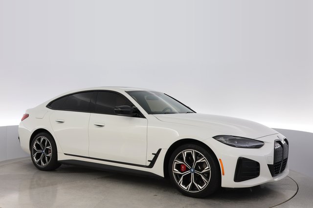 2024 BMW i4 — photo 11 of 24
