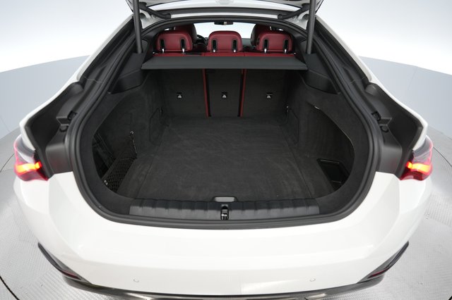2024 BMW i4 — photo 6 of 24
