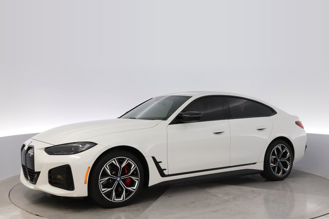 2024 BMW i4 — photo 14 of 24