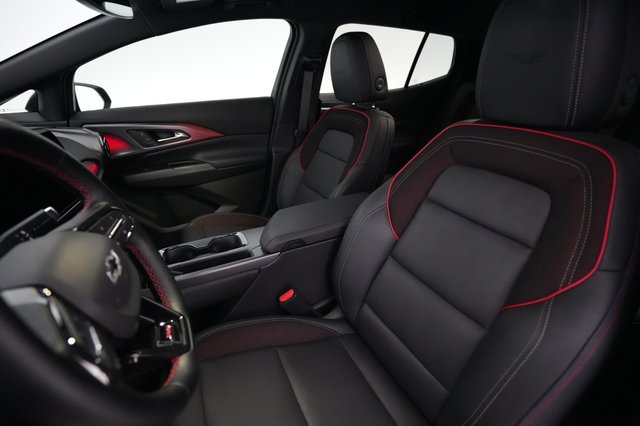 2024 Chevrolet Equinox EV — photo 3 of 20