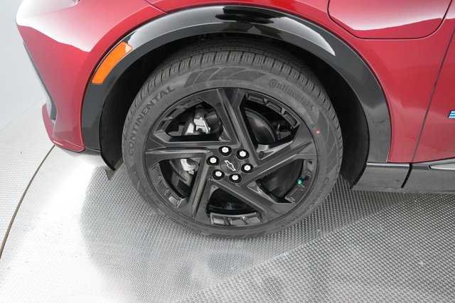 2024 Chevrolet Equinox EV — photo 13 of 20