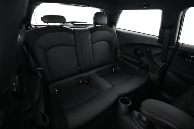 2024 MINI Cooper SE — photo 4 of 19