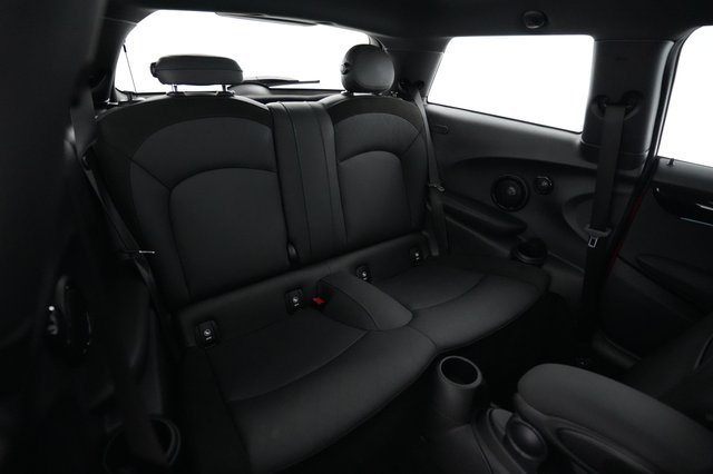 2024 MINI Cooper SE — photo 4 of 19