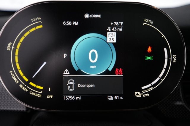 2024 MINI Cooper SE — photo 5 of 19