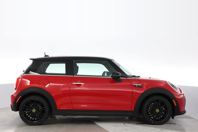 2024 MINI Cooper SE — photo 10 of 19