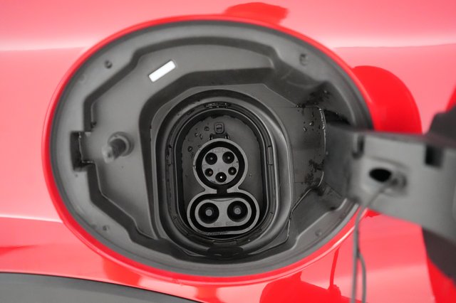 2024 MINI Cooper SE — photo 8 of 19
