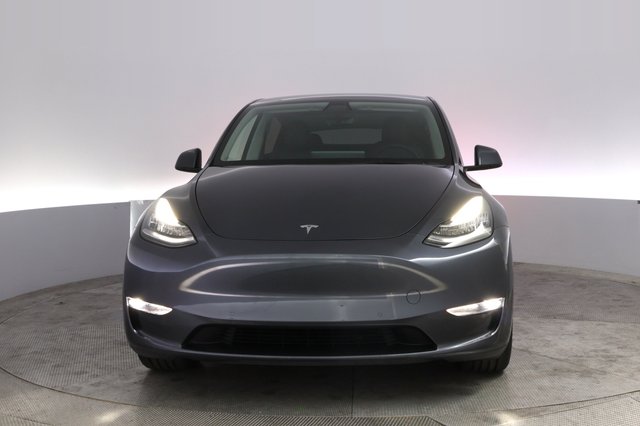 2022 Tesla Model Y — photo 9 of 21