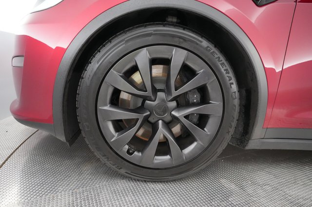 2023 Tesla Model X — photo 17 of 26