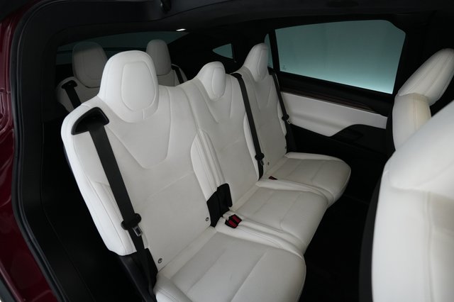 2023 Tesla Model X — photo 4 of 26