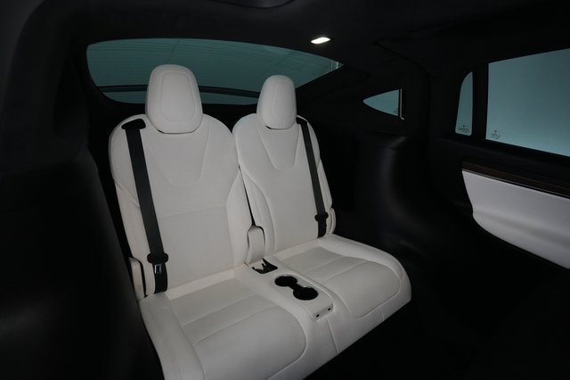 2023 Tesla Model X — photo 21 of 26