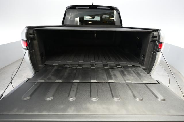 2023 Rivian R1T — photo 6 of 22