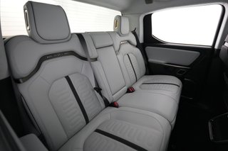 2023 Rivian R1T — photo 4 of 22
