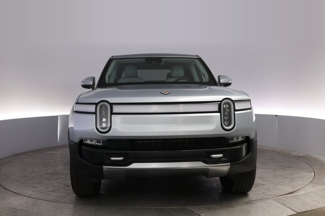 2023 Rivian R1T — photo 9 of 22