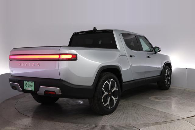2023 Rivian R1T — photo 2 of 22