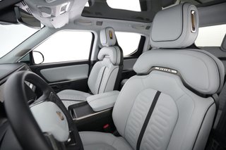 2023 Rivian R1T — photo 3 of 22