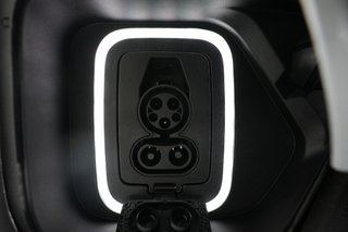 2023 Rivian R1T — photo 8 of 22