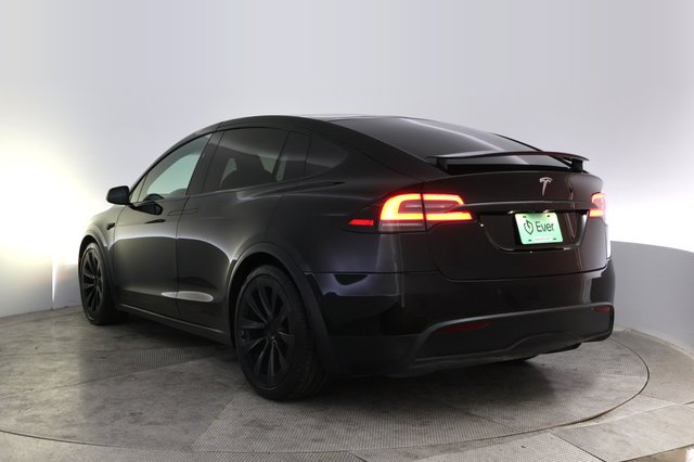 2023 Tesla Model X — photo 13 of 21