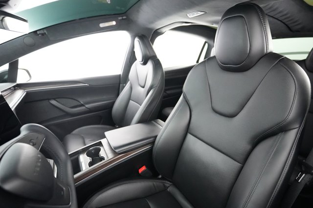 2023 Tesla Model X — photo 3 of 21