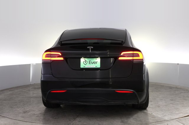 2023 Tesla Model X — photo 12 of 21
