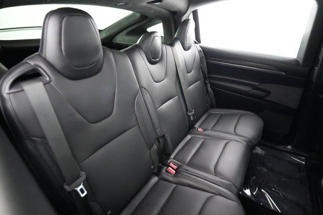 2023 Tesla Model X — photo 4 of 21