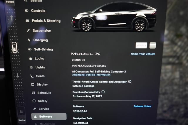 2023 Tesla Model X — photo 5 of 21