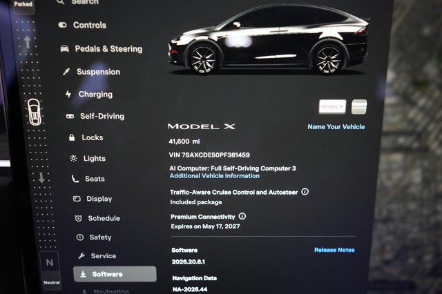 2023 Tesla Model X — photo 5 of 21