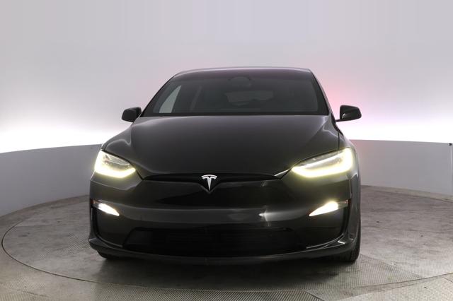 2023 Tesla Model X — photo 9 of 21