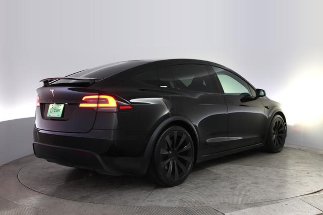 2023 Tesla Model X — photo 2 of 21