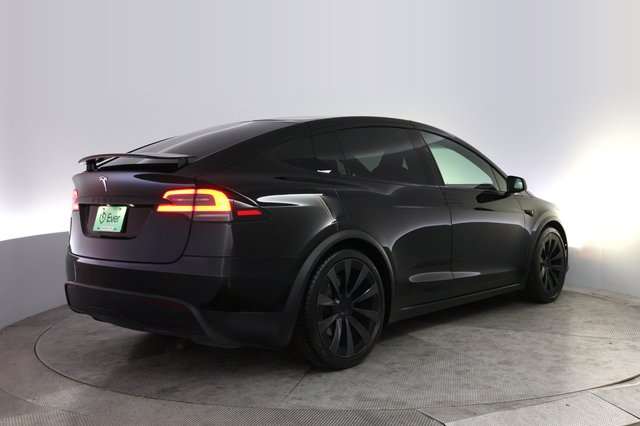 2023 Tesla Model X — photo 2 of 21