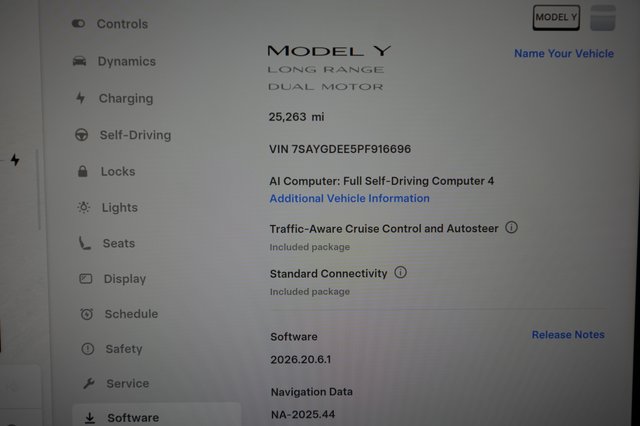 2023 Tesla Model Y — photo 5 of 22