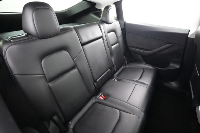 2023 Tesla Model Y — photo 4 of 22