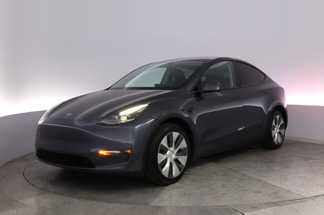 2023 Tesla Model Y — VIN 7SAYGDEE5PF916696